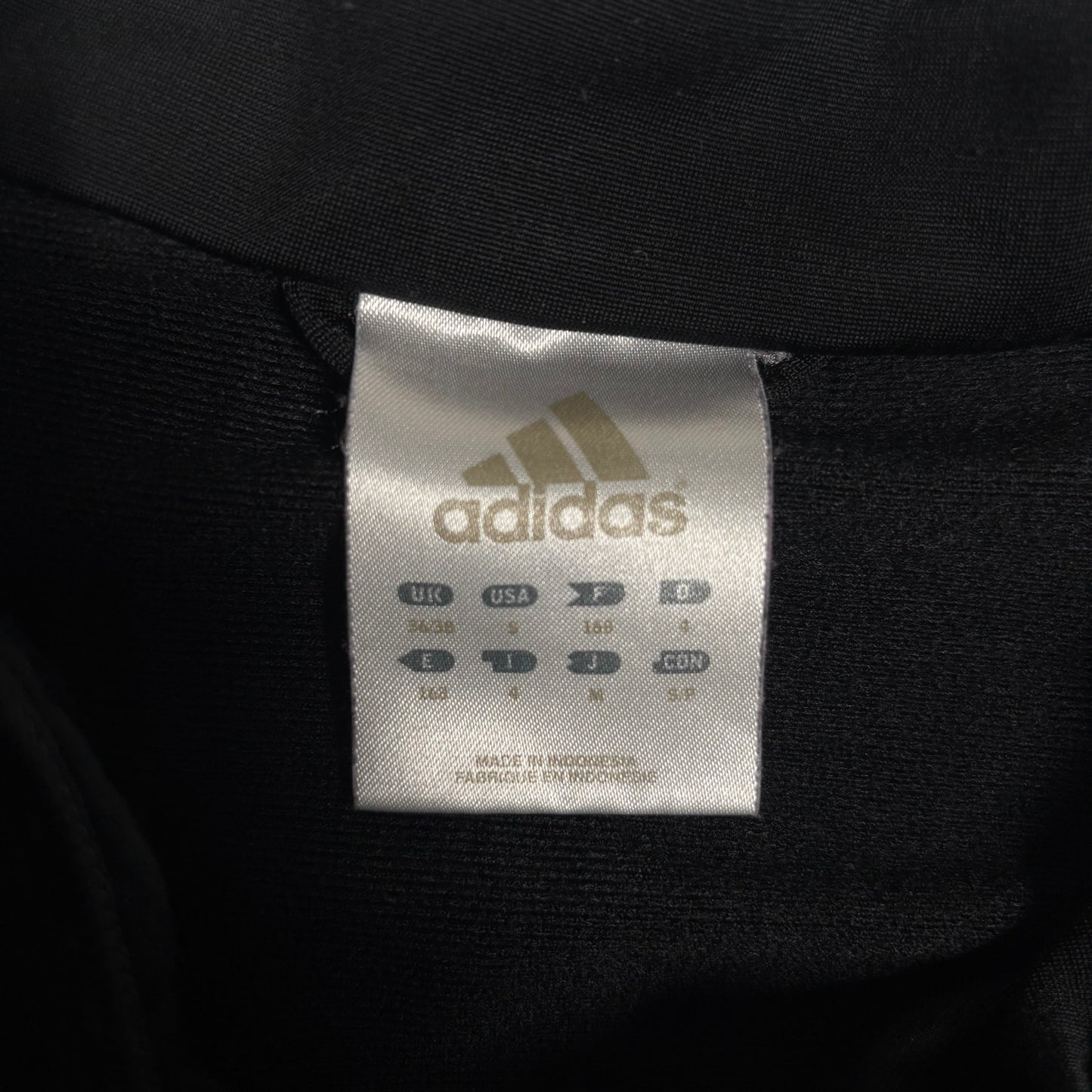 (M) Adidas Top