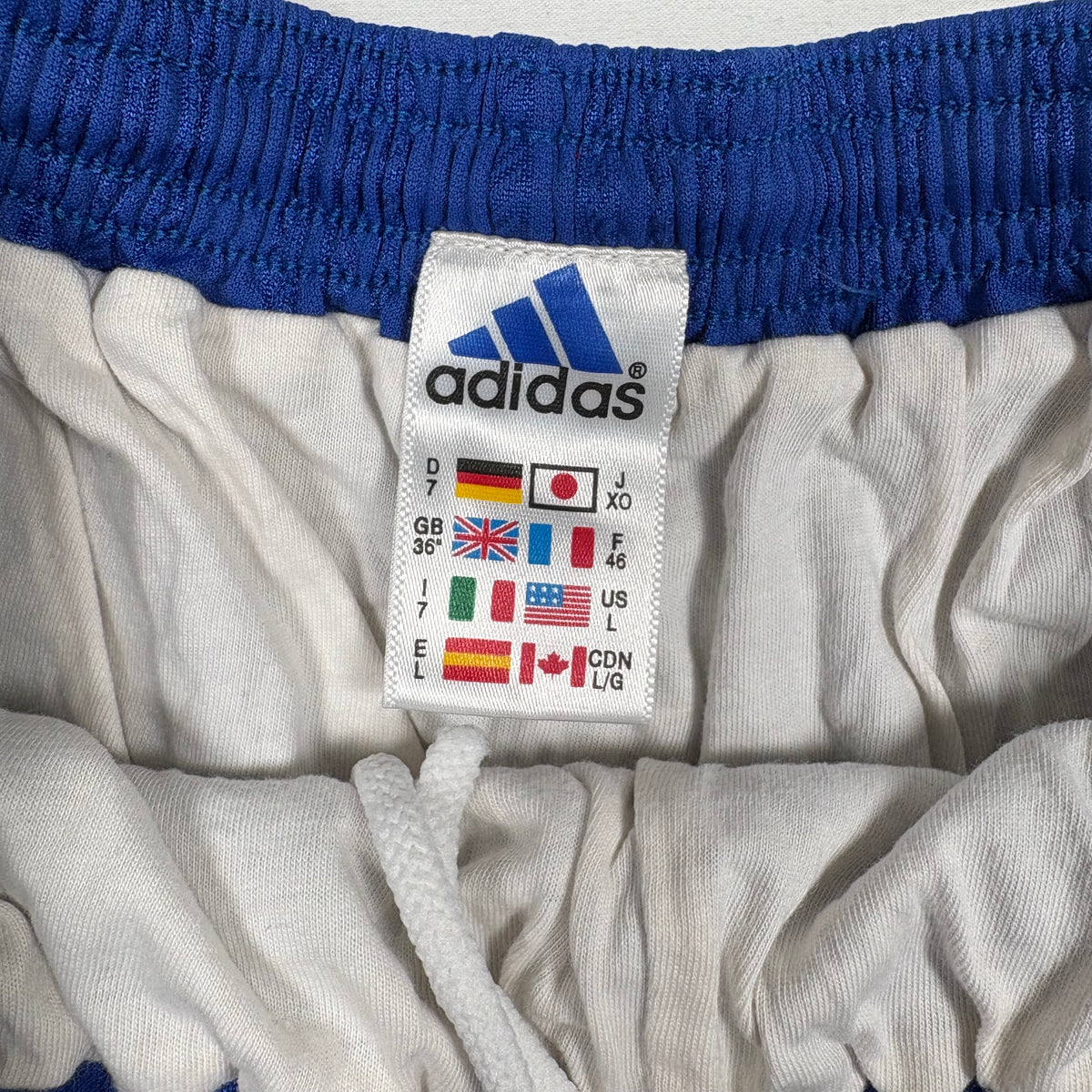 (L) Adidas Vintage Shorts