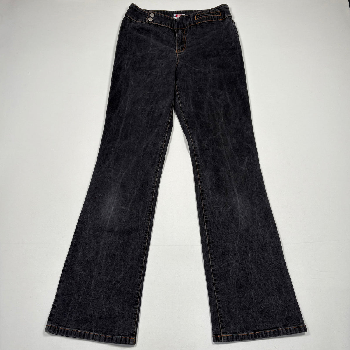 (M) Flared Y2K Jeans