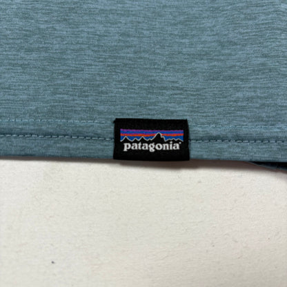 (L) Patagonia Thin Hoodie