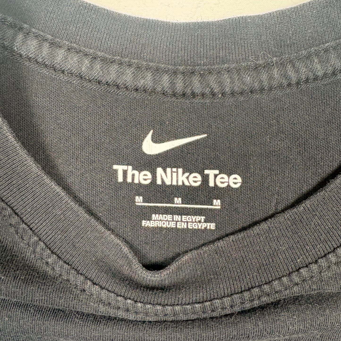 (M) Nike T-Shirt