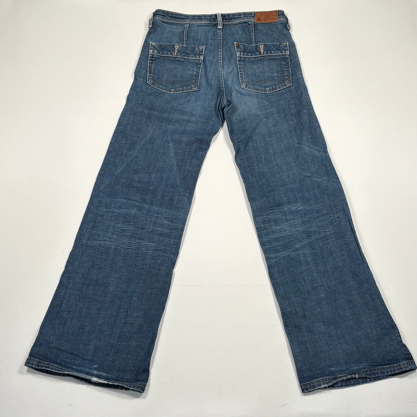 (M) Flared Y2K Jeans