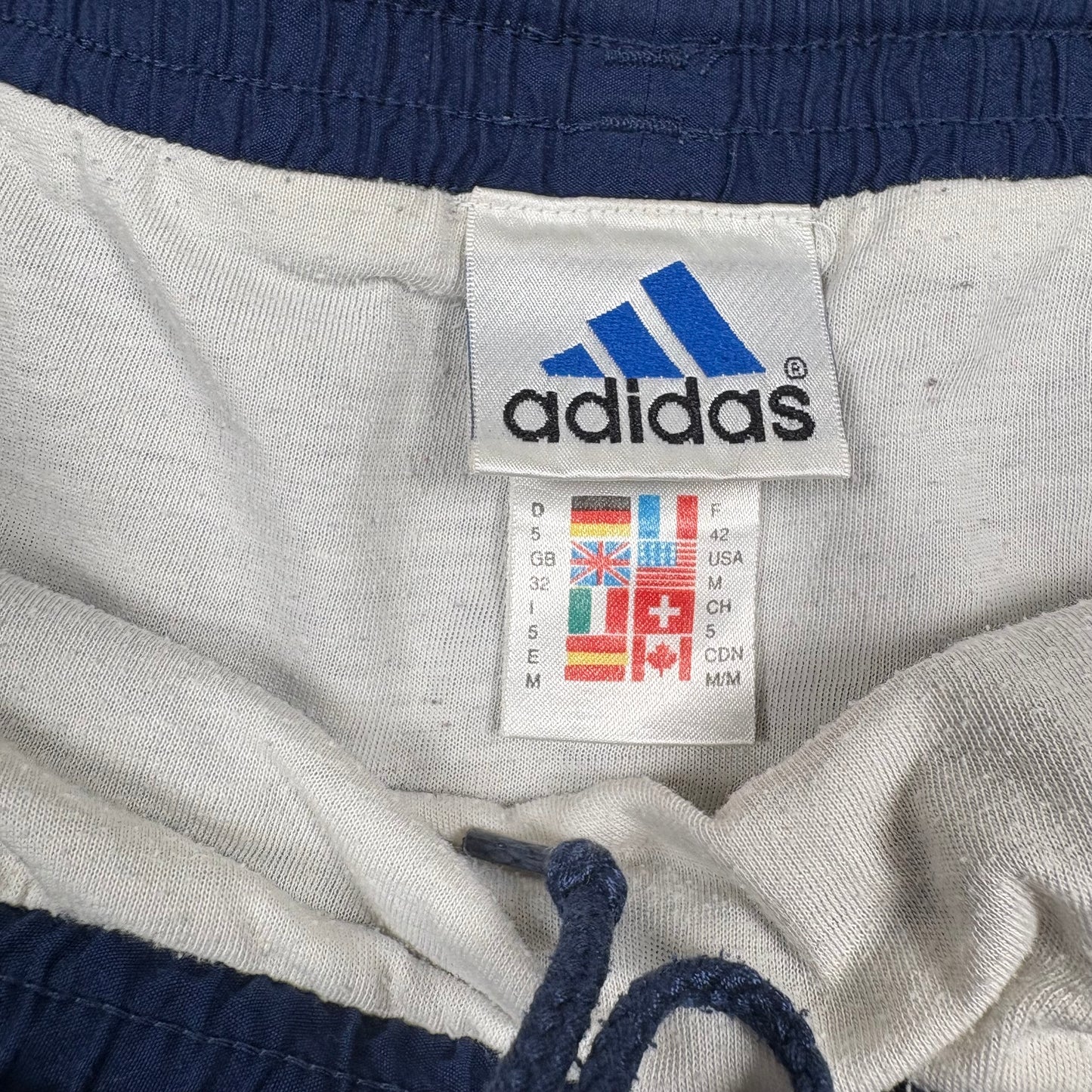 (M) Adidas Vintage Shorts