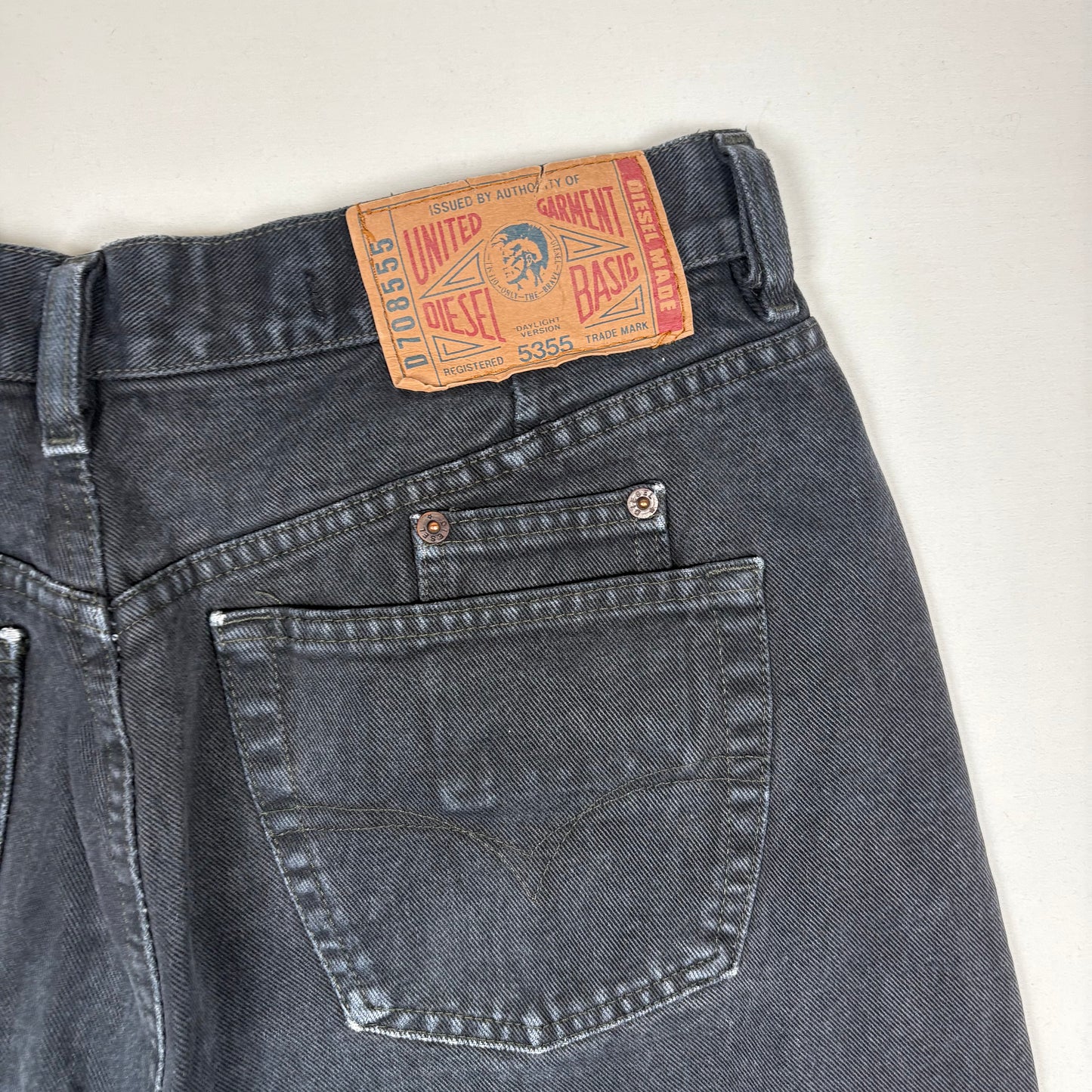 (L) Diesel Jeans